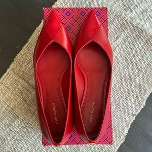 Tory Burch Red Triangle Pointed Flat - size 8
